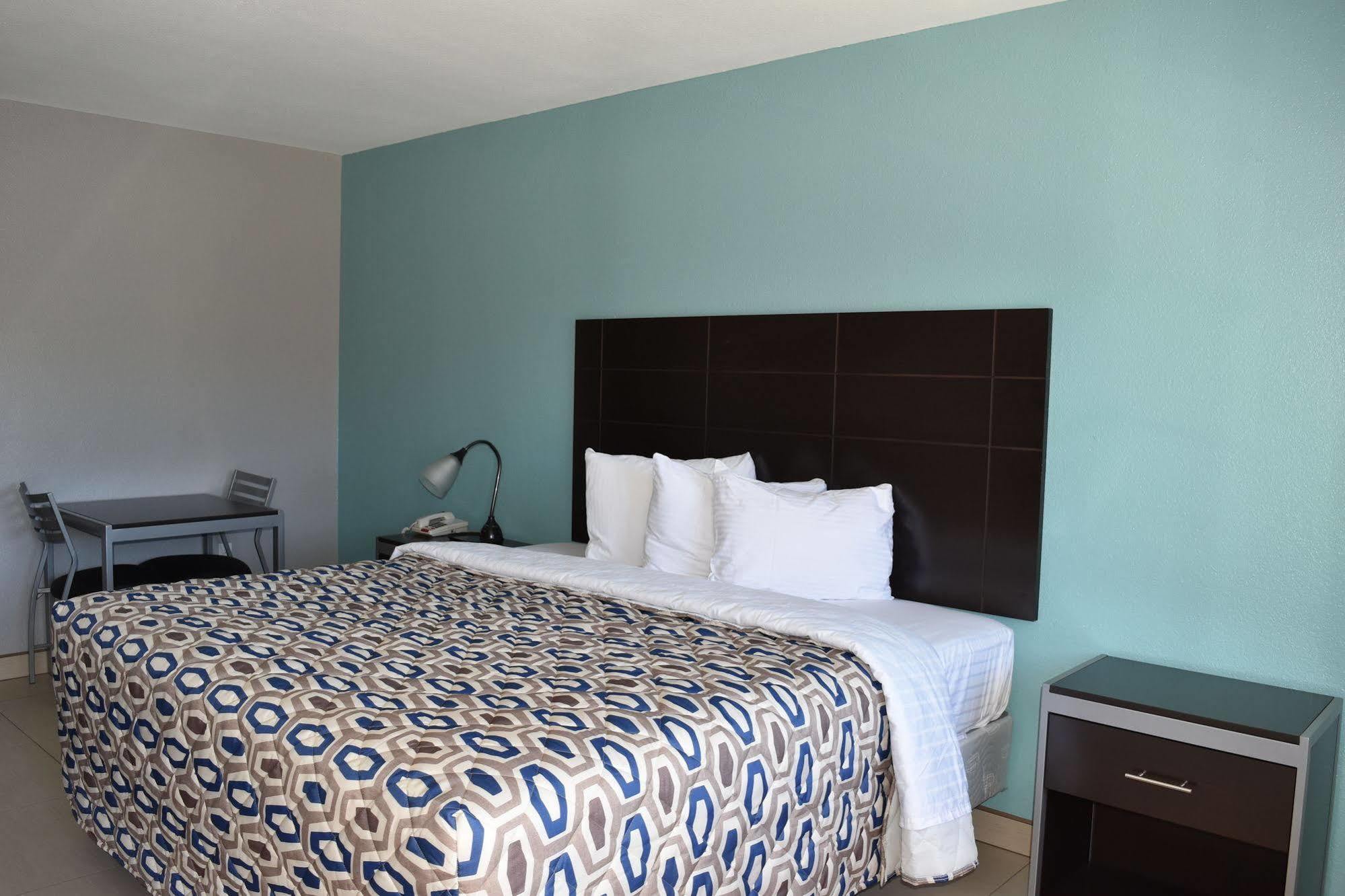 Woodfield Inn And Suites Yoakum 外观 照片