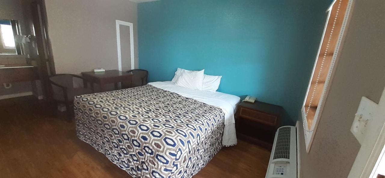 Woodfield Inn And Suites Yoakum 外观 照片
